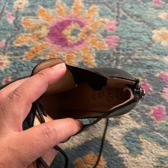 Banana Repyblic Cutout Heel Bootie barely worn ! - Picture 3 of 11